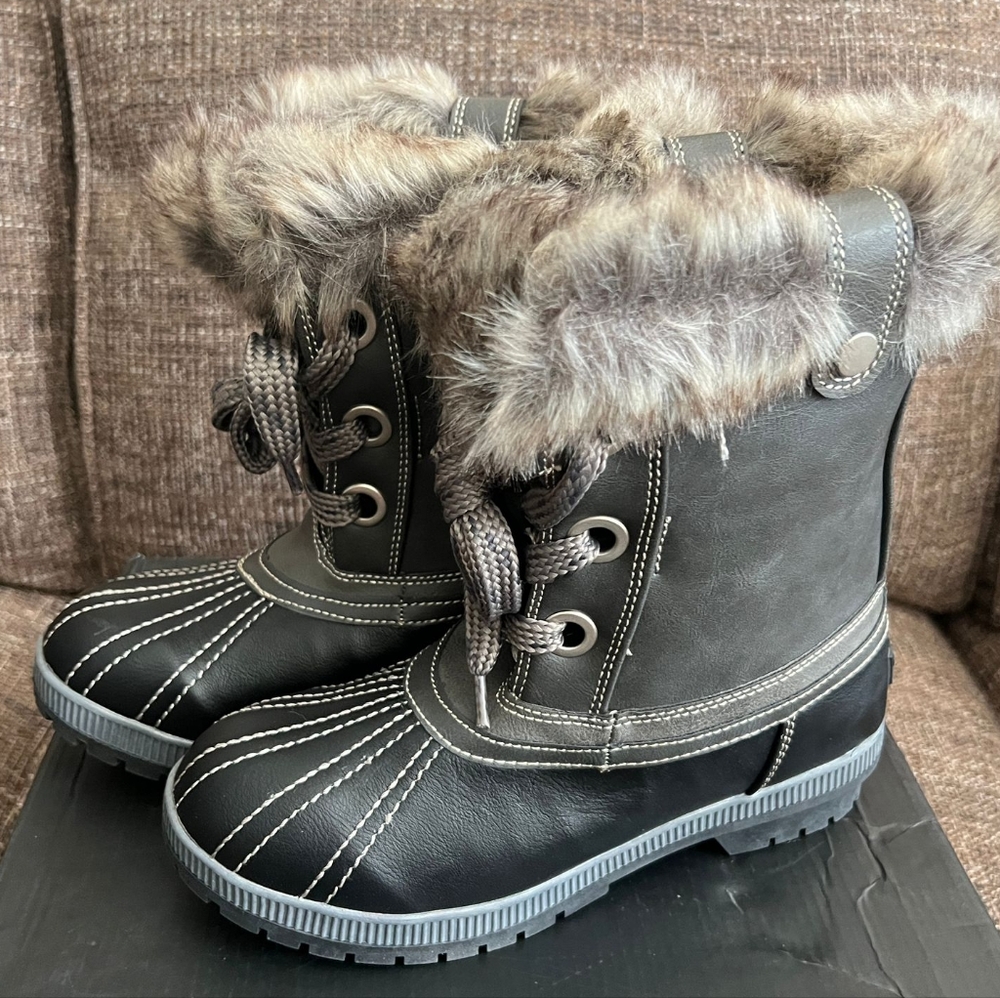 New, NIOB, Women's London Fog Milly Winter Snow Boots Faux Fur,  Size 9 - Picture 3 of 9